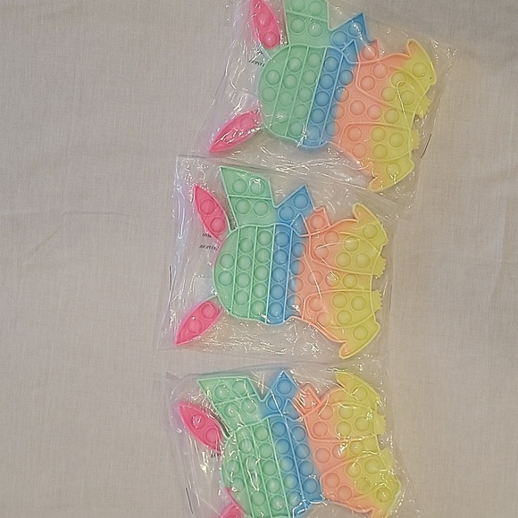 Colorful Pop It Fidget Toy Bundle 5 Piece NWT - Picture 6 of 7